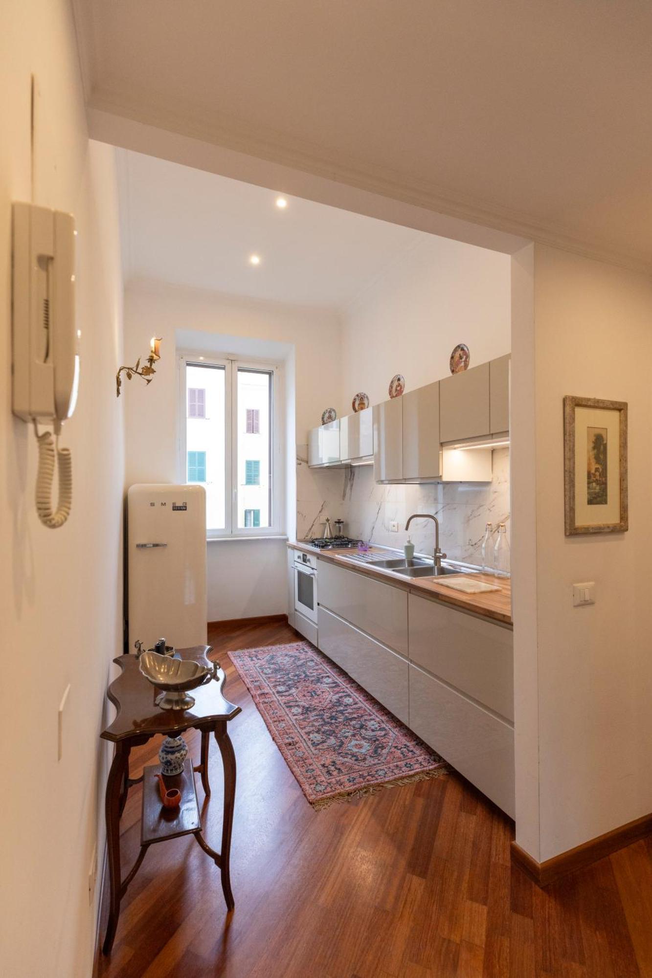Scala Santa Cozy Flat Rome